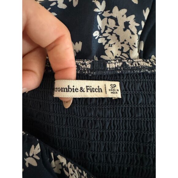 Abercrombie Ruched Flutter Sleeve Mini Dress Size Small - Picture 6 of 7